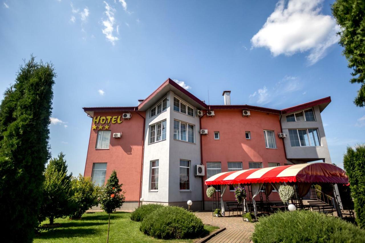 Dalos Sarny  Zewnętrze zdjęcie