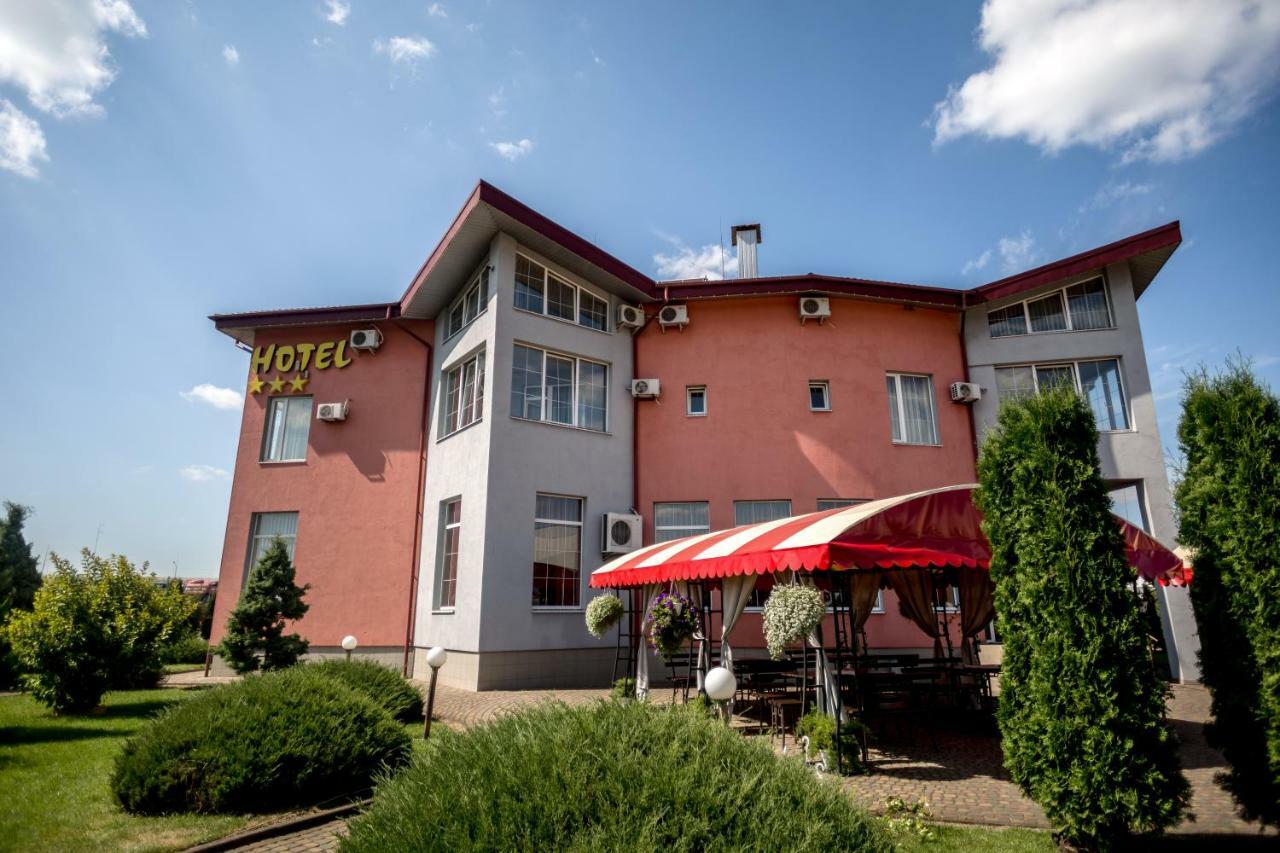 Dalos Sarny  Zewnętrze zdjęcie